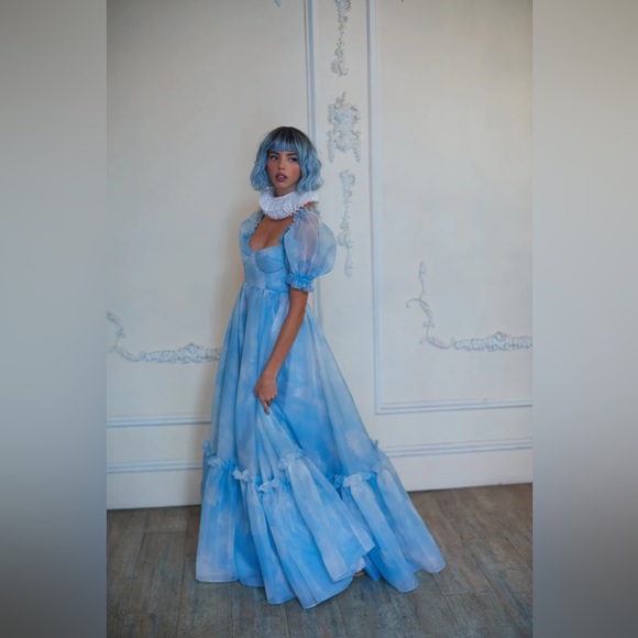 Selkie Head in the Clouds Ritz Gown - Picture 2 of 4